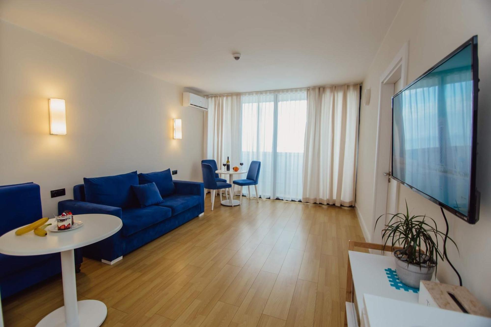 Orbi City Black Sea View Aparthotel Батуми Екстериор снимка
