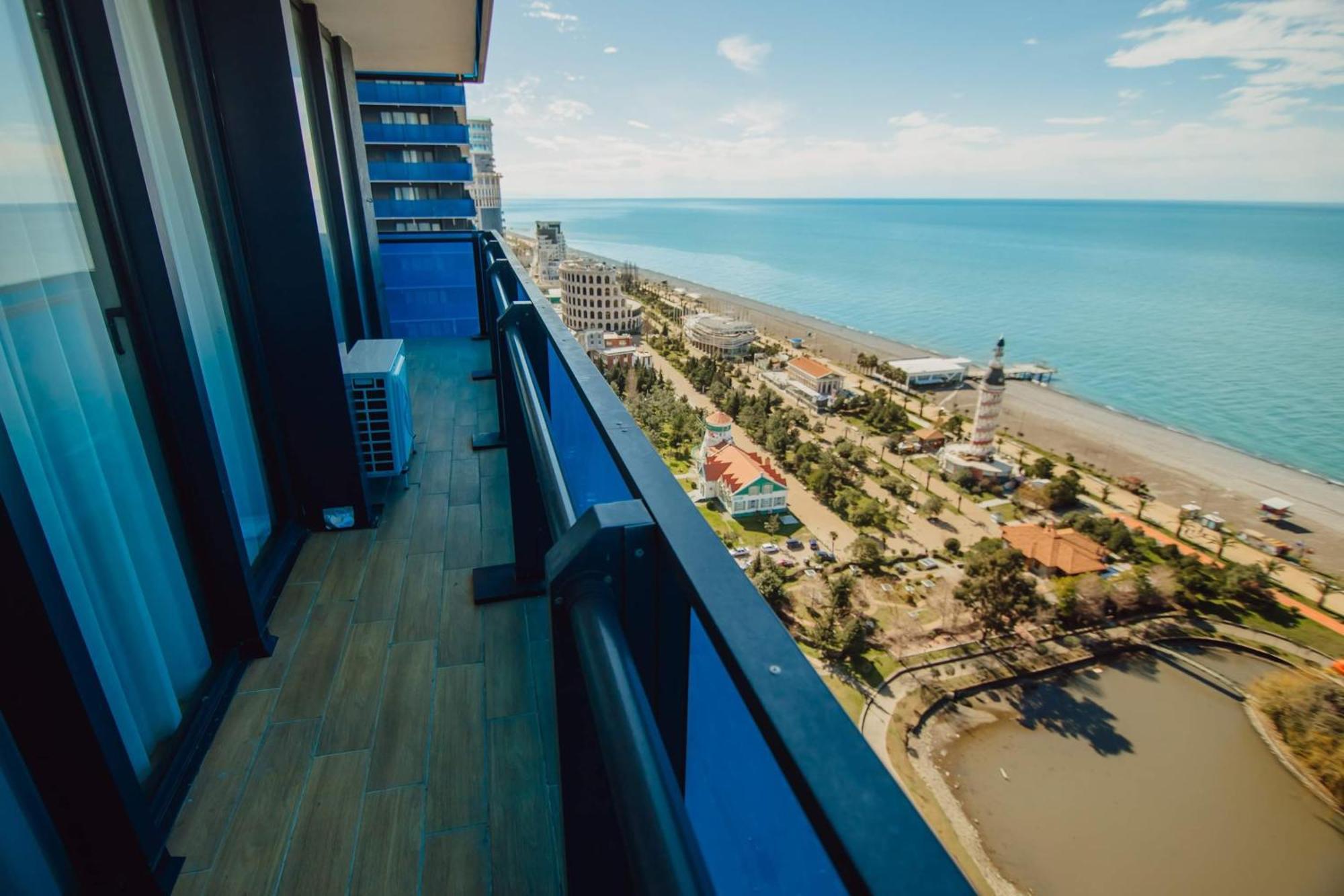 Orbi City Black Sea View Aparthotel Батуми Екстериор снимка