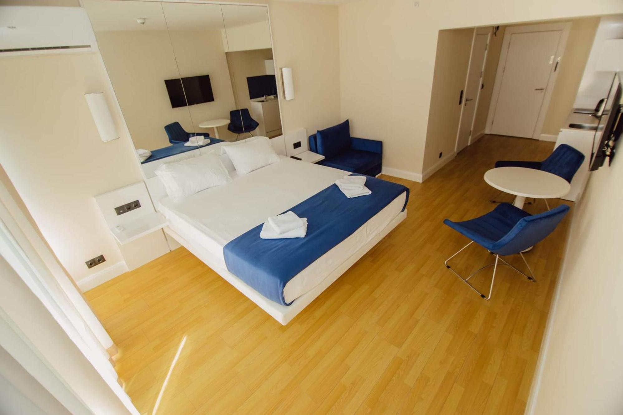 Orbi City Black Sea View Aparthotel Батуми Екстериор снимка